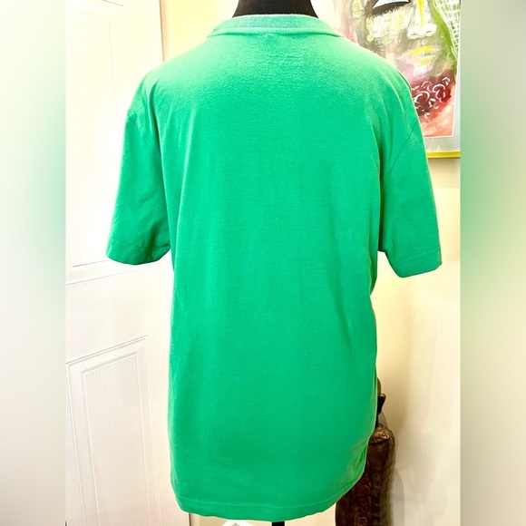 💚RARE Bloc28 By Disney/Artist  Series a collab w/artist Josh Sutterby green tee - Picture 4 of 13